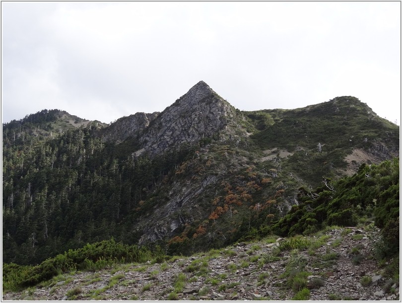 2012-07-12 16-11-24南湖大山中南峰.JPG